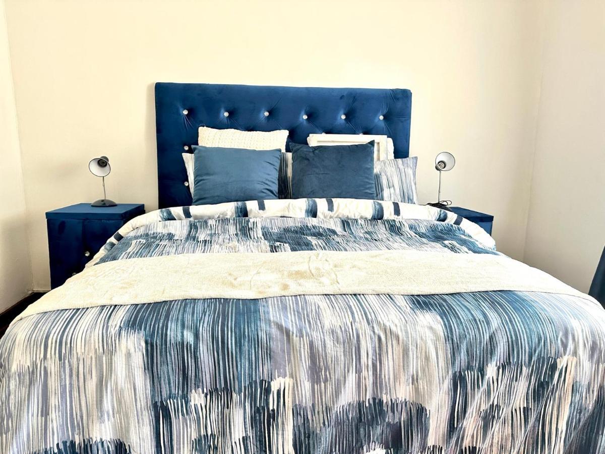 Blue Lantern Bed And Breakfast Kempton Park Ngoại thất bức ảnh