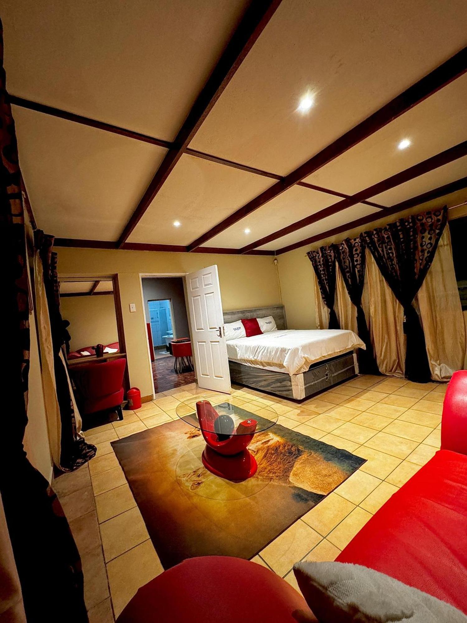 Blue Lantern Bed And Breakfast Kempton Park Ngoại thất bức ảnh